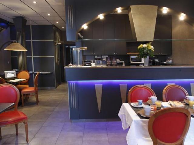 Adonis Marseille Vieux Port - Hotel Du Palais Екстериор снимка